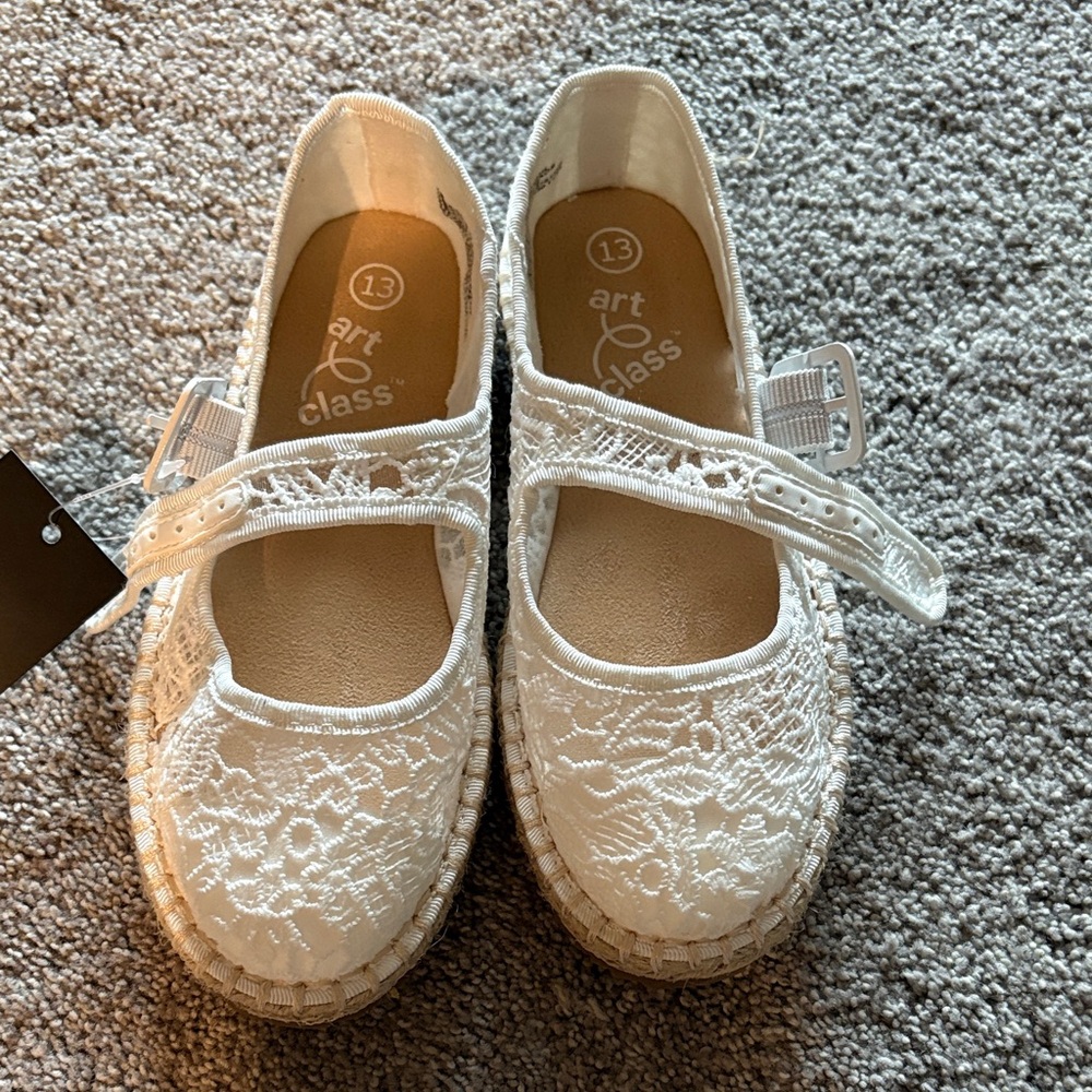 Art Class White Lace Kids Dress Shoes